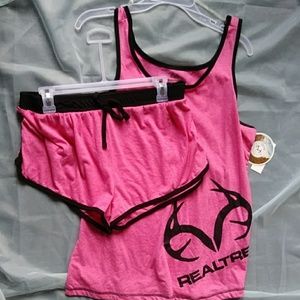 Realtree NWT Shorts Set Pink